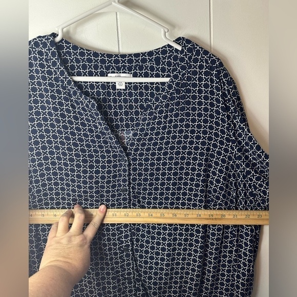 Croft & Barrow Women’s Long Sleeve Navy and White Patterned Tunic Size 2X - Picture 7 of 11